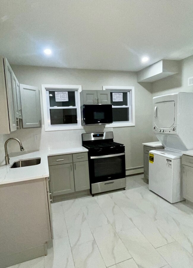 Building Photo - 364 River Dr Unit 1