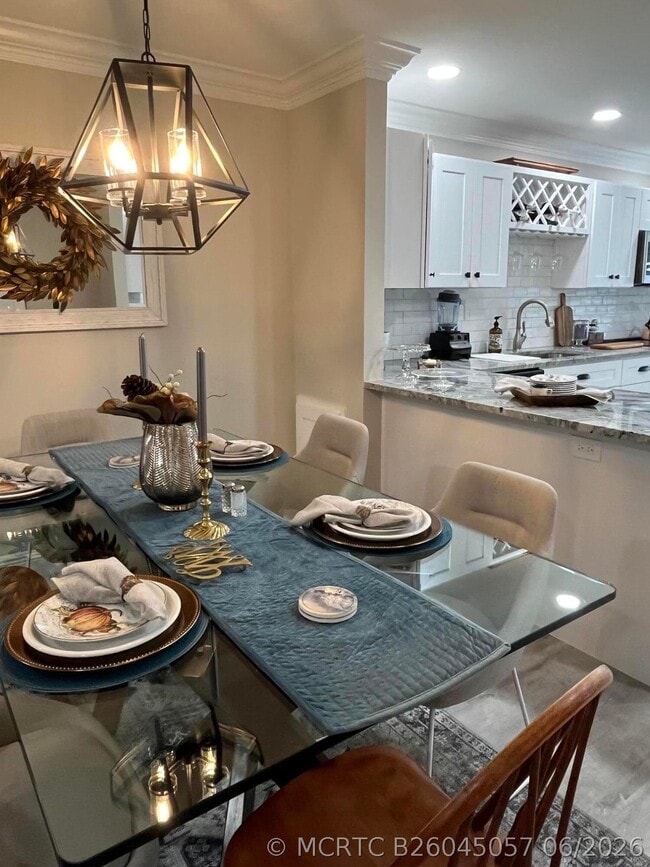 Building Photo - 9199 Pecky Cypress Ln Unit 7d