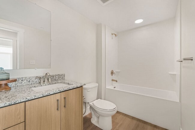 Photo - Lincoln Crossing Apartments Unit 4101 Unit 4101