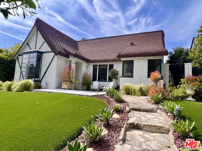 Photo - 219 Winchester Ave