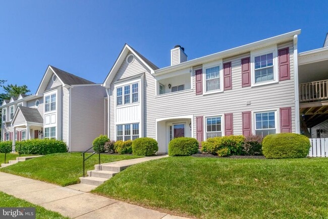 Building Photo - 7825 Harrowgate Cir Unit B