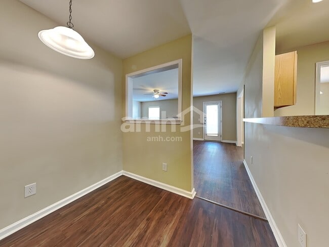 Photo - 1528 Pebble Ridge Dr