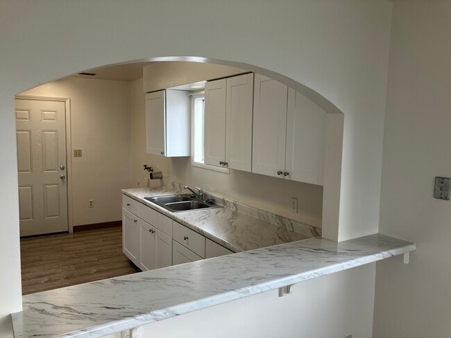 Cocina - 1032 Lowry St