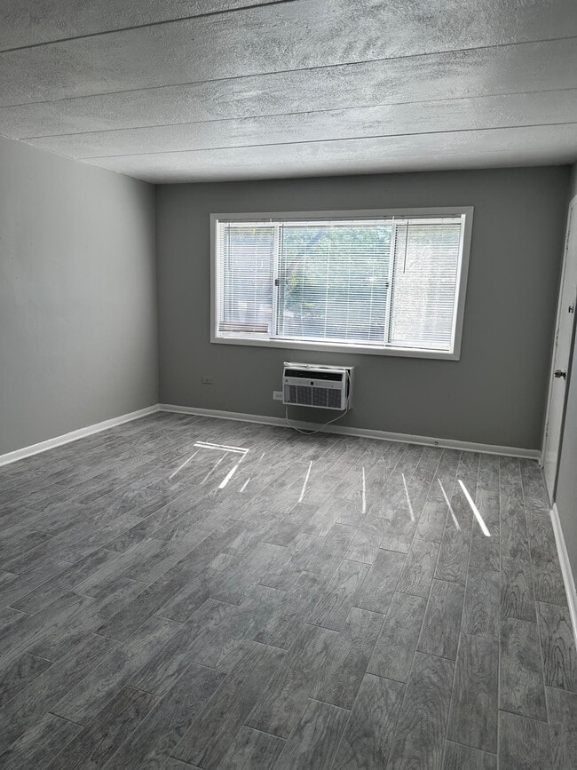 1408 Carol St Unit TWO BEDROOM - 3C