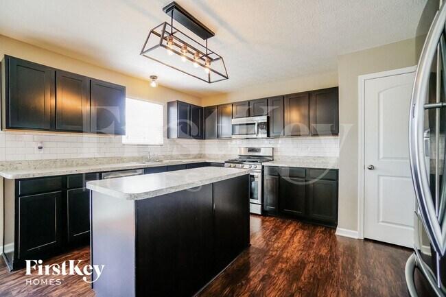 Photo - 270 Cloverhill Dr