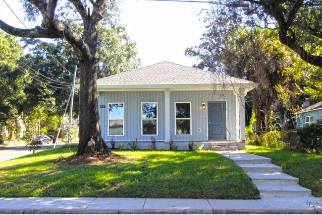Building Photo - Brand New Construction in Downtown Pensacola!