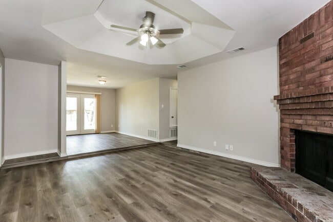 Photo - 6401 Springfield Dr