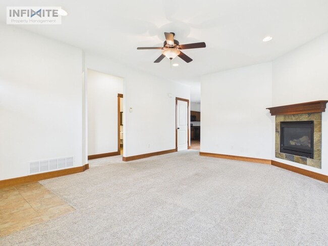 Photo - 1169 Forestglen Dr