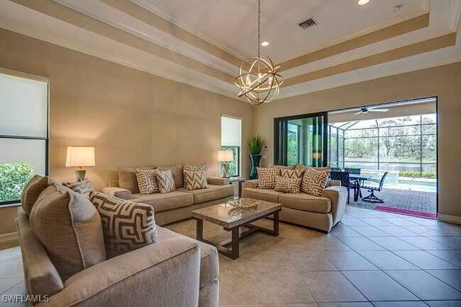 Photo - 6564 Roma Way