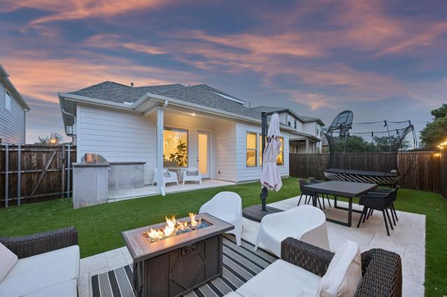 Building Photo - 4012 Truman Dr