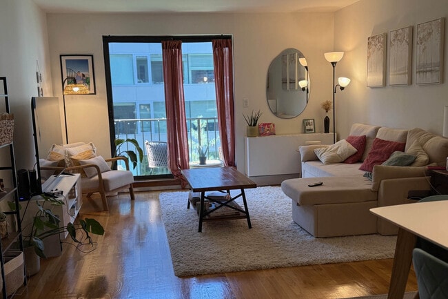 Building Photo - 414 W 54th St Rental