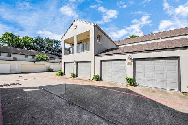 Photo - 2468 Bering Dr