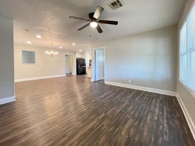 Photo - 1011 Lincoln St