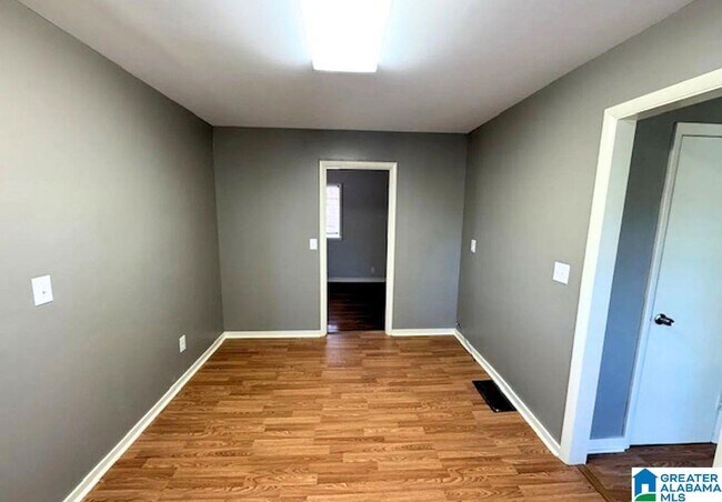 630 Lisa Ln