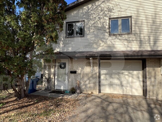 Building Photo - 405 Monroe Pl Rental