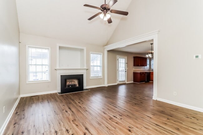 Photo - 106 Providence Way