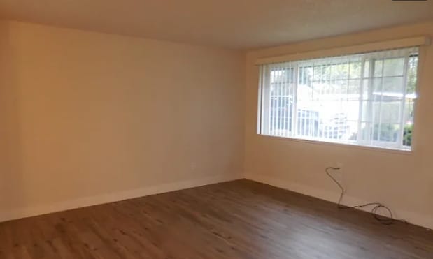 Photo - 1109 E 30th St