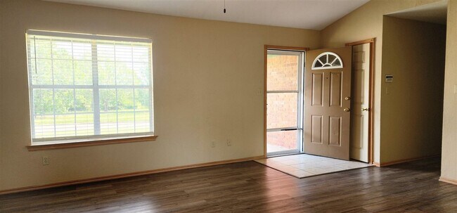 Photo - 6840 NW Willow Springs Dr