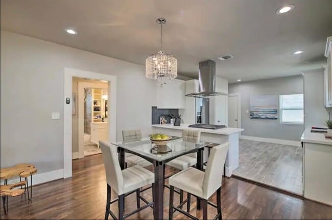 Photo - 5224 Leeland St