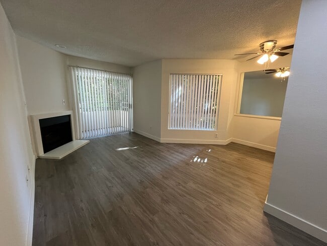 Photo - 1632 N Formosa Ave Unit 103