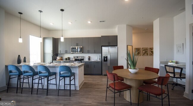 Photo - 1000 Rea Dr SW Unidad 3306