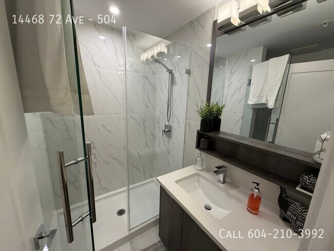 Photo - Modern Penthouse in Surrey Unit 504