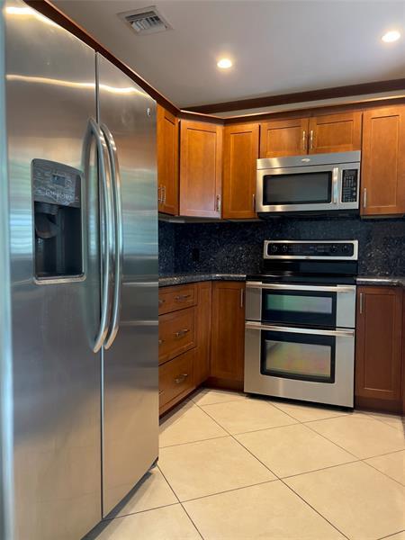 Photo - 1610-1614 NE 11th Ave