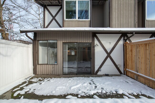 Photo - 303 SW 112th St Unidad D401