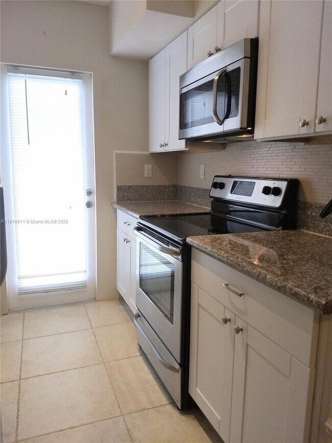 Photo - 10001 W Bay Harbor Dr Unidad 204