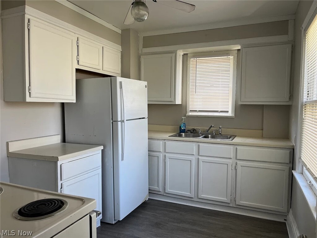 Photo - 783 Leonard St