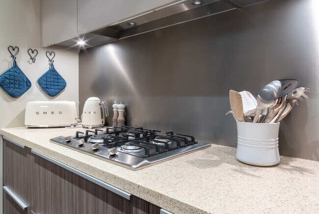 Photo - 703-1625 Manitoba St Unit 703