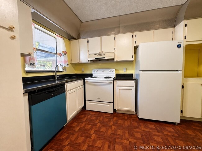 613 S State Rd 7 Unit 2F