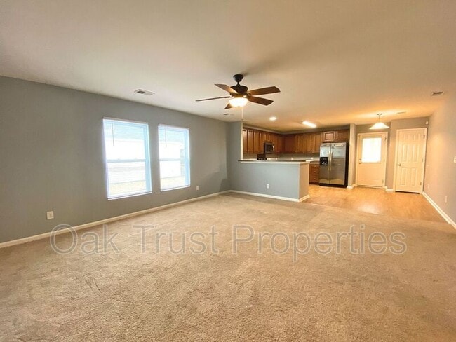 Photo - 410 Vinicio Dr