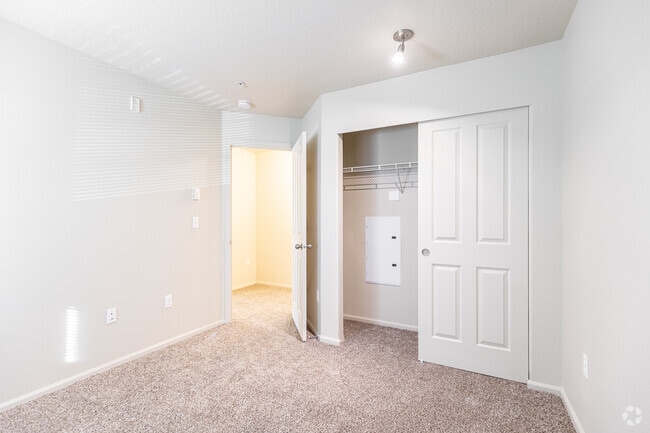 3BR, 2BA 1156SF