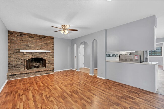 Photo - 1306 Brookfield Ln