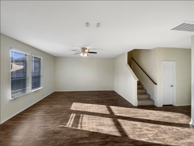 Photo - 325 Bedford Falls Ln