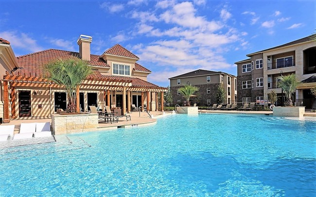 Building Photo - Trails at Lake Houston Rental