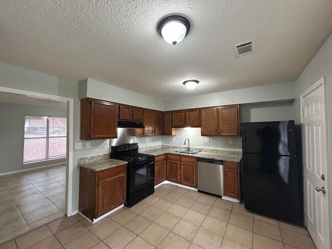 Photo - 6220 Forestgate Rd