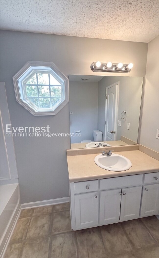 Photo - 8641 Thomas Ln