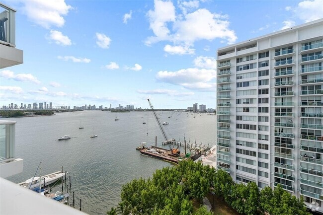 Building Photo - 910 West Ave Unit 1419 Rental