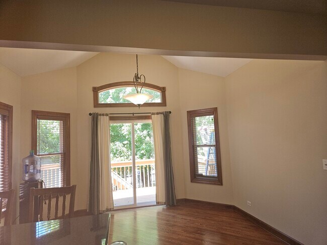 Photo - 733 Woodbury Ct