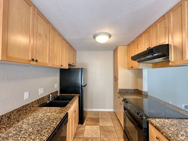 Building Photo - Beautifully Upgraded One Bedroom Condo wit...