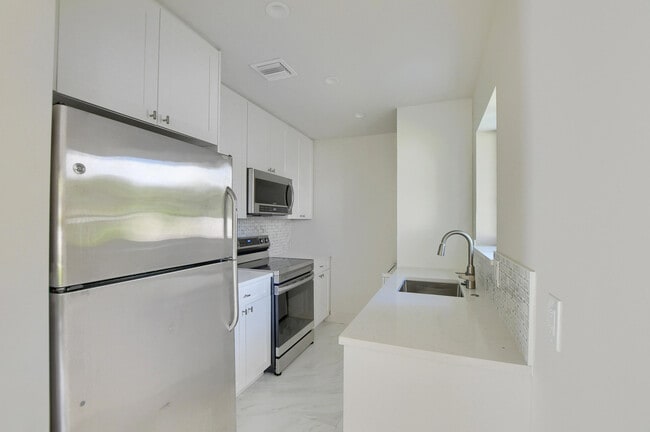 Photo - 2503 Oceanview Ave