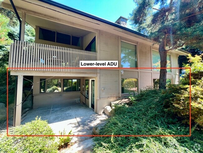 Building Photo - 4204 85th Ave SE Rental