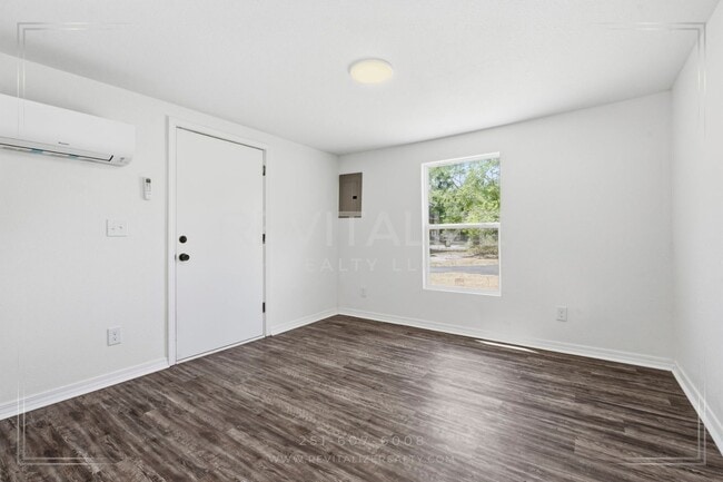 Photo - 377 Tuttle Ave Unit 377 Tuttle Ave B
