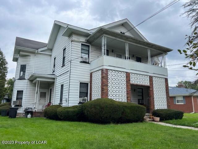 Building Photo - 691-693 Wyoming Avenue Unit 4 Upper Left Rental