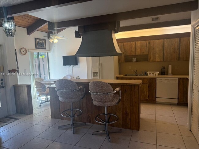 Photo - 412 Briarwood Cir