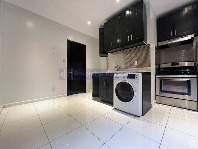 Building Photo - 342 Manhattan Ave Unit 5S Rental