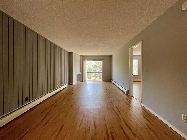 Photo - 3150 Lakeside Dr
