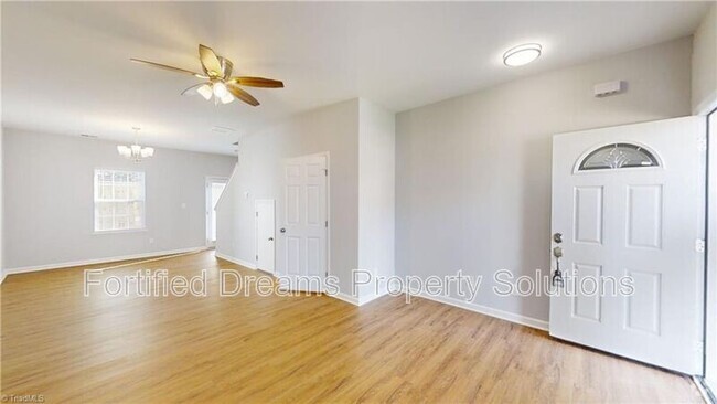 Building Photo - 3413 Littlefield Wy Rental